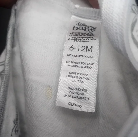 ✨Free W/🍼bundle✨Disney Winnie the pooh. White and gray size 12 M - Picture 4 of 6